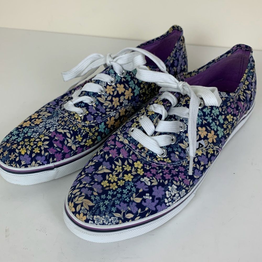 FILA Classic Canvas Sneaker Floral EUC Sz 9.5